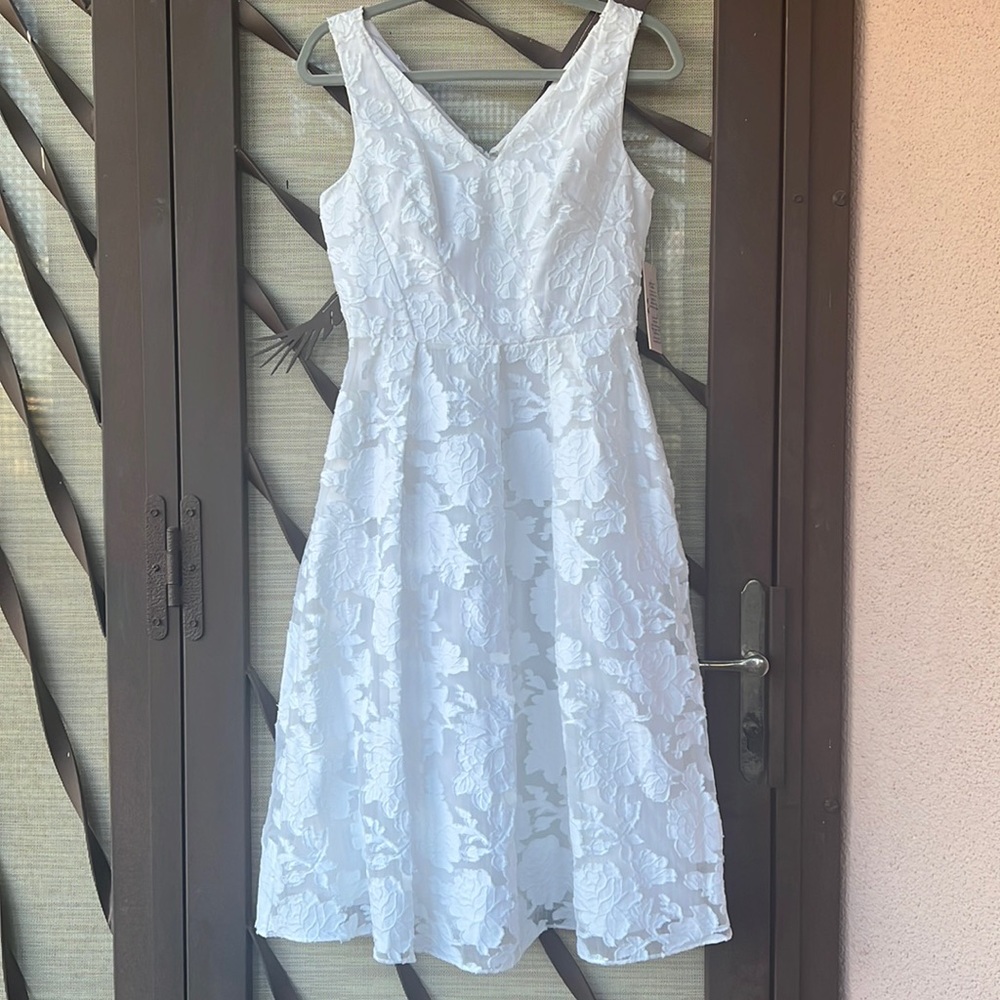 🌸 New Nanette Lepore White Floral Lace Sleeveless Midi Formal Dress 🌸